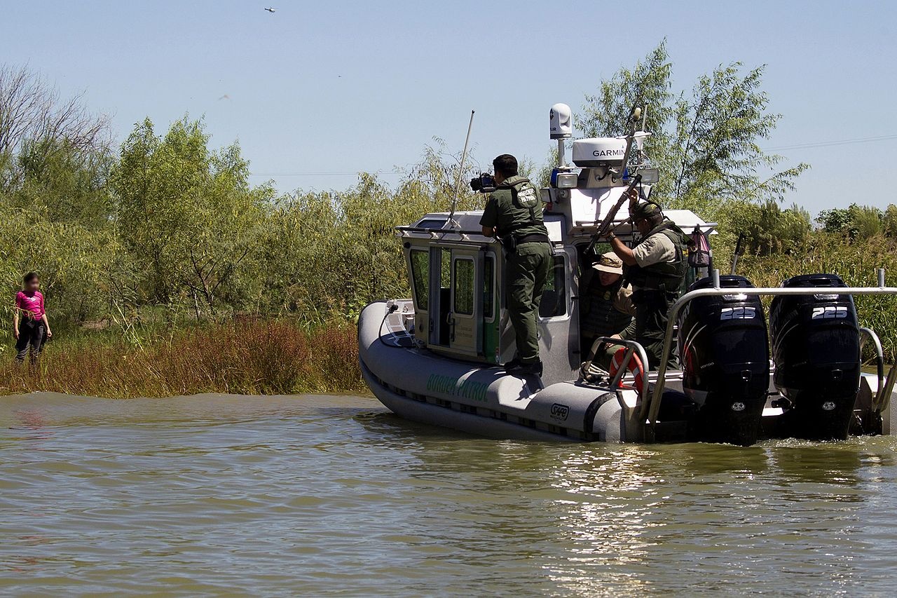 dao hao nuoc tha ca sau ngan vuot bien anh 1