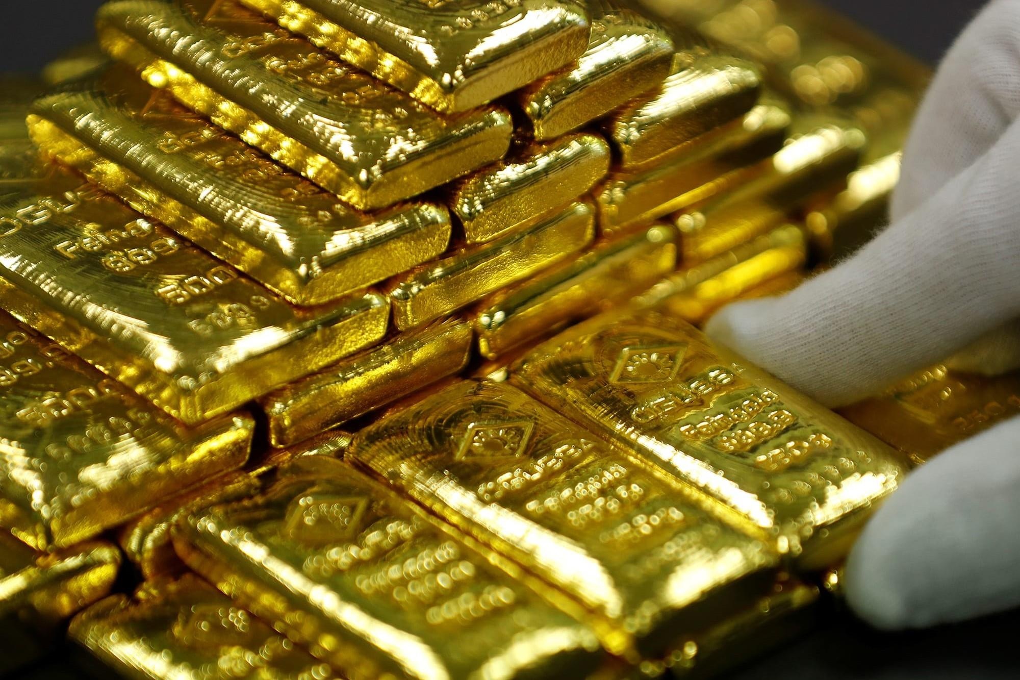 Cung vang the gioi sap dat dinh do chi phi khai thac bi cat giam hinh anh