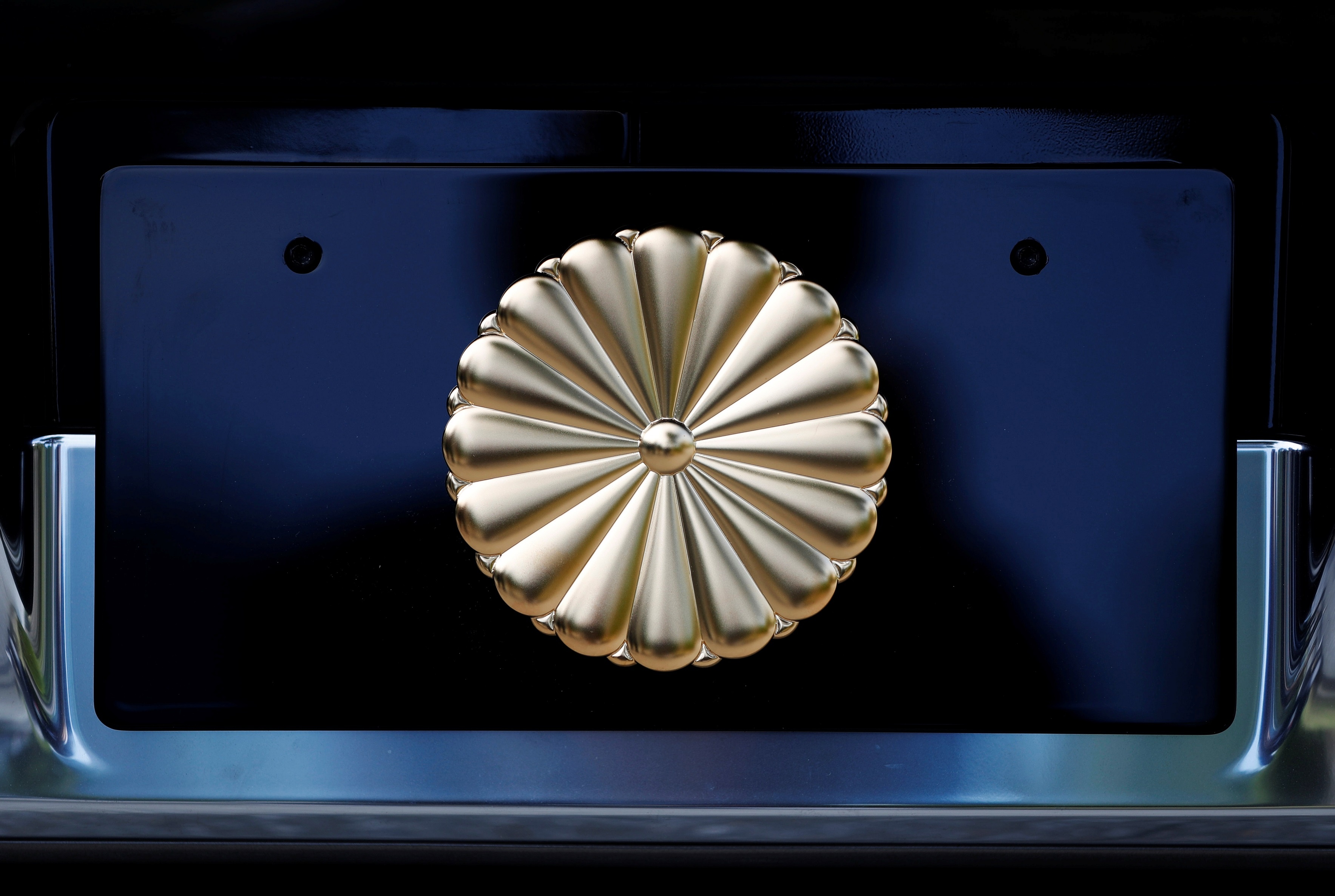 Xe mui tran dac biet cua Nhat hoang Naruhito anh 5