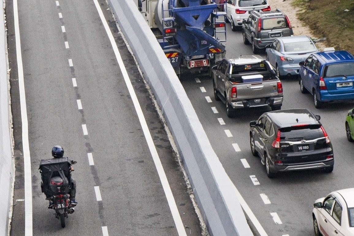 Shipper lam quan quat tren nhung cung duong tu than, thu lao it oi hinh anh