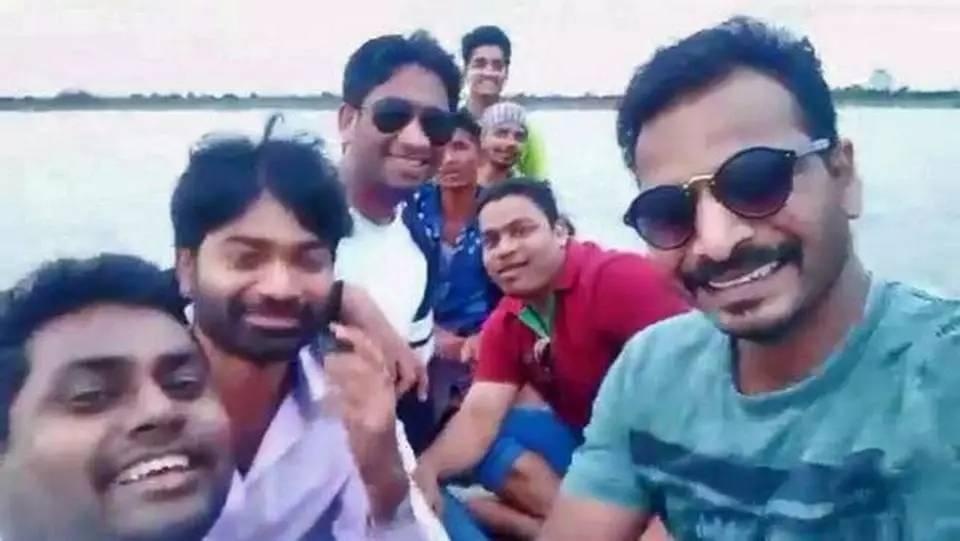 chết đuối vì cố chụp ảnh selfi dưới sông ảnh 1 chet duoi vi co chup anh selfi duoi song anh 1