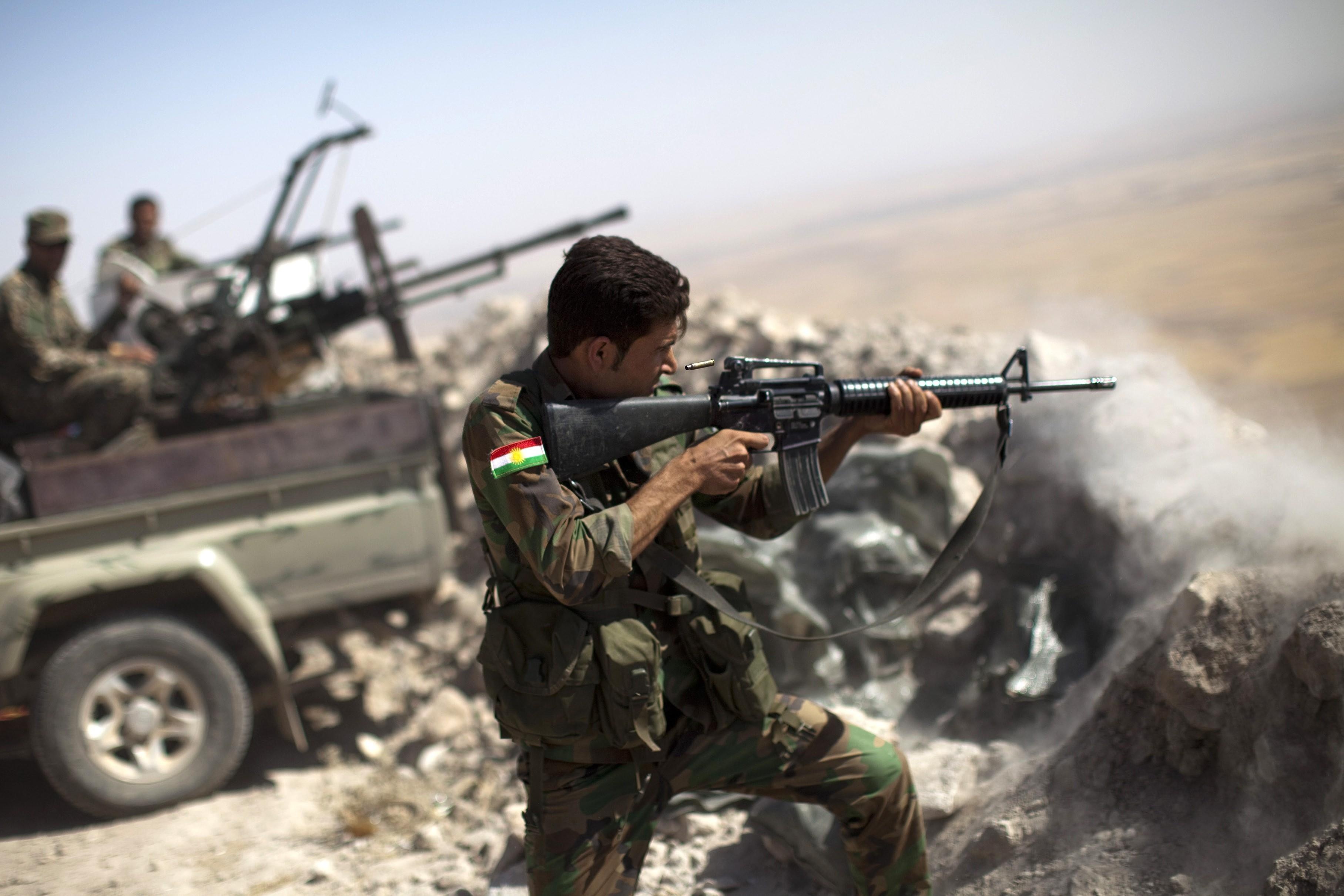 Nguoi Kurd be gay dot tan cong moi cua quan Tho Nhi Ky hinh anh