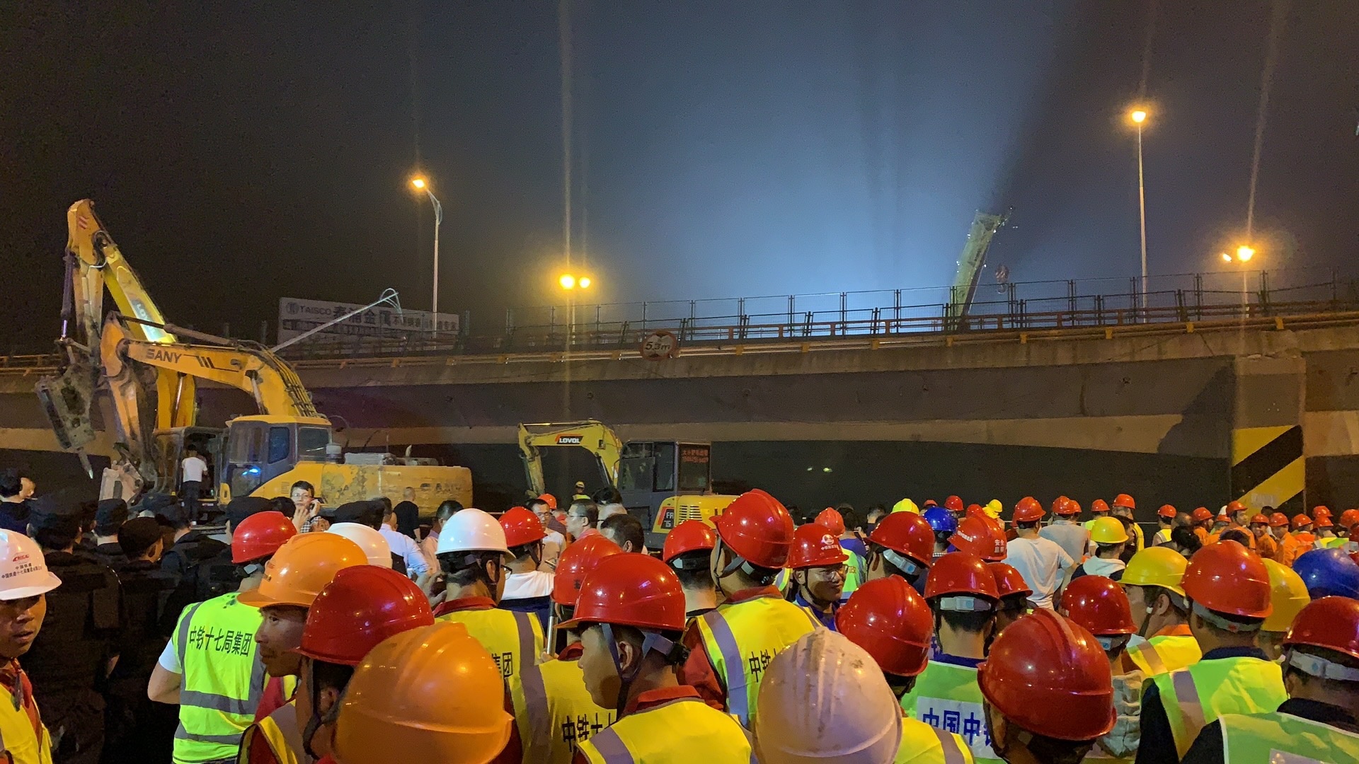 Sap cau vuot cao toc anh 2