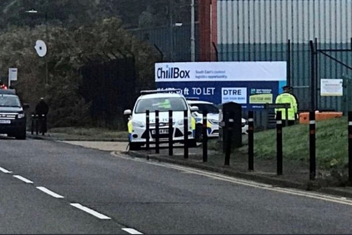 39 thi the trong xe tai anh 1