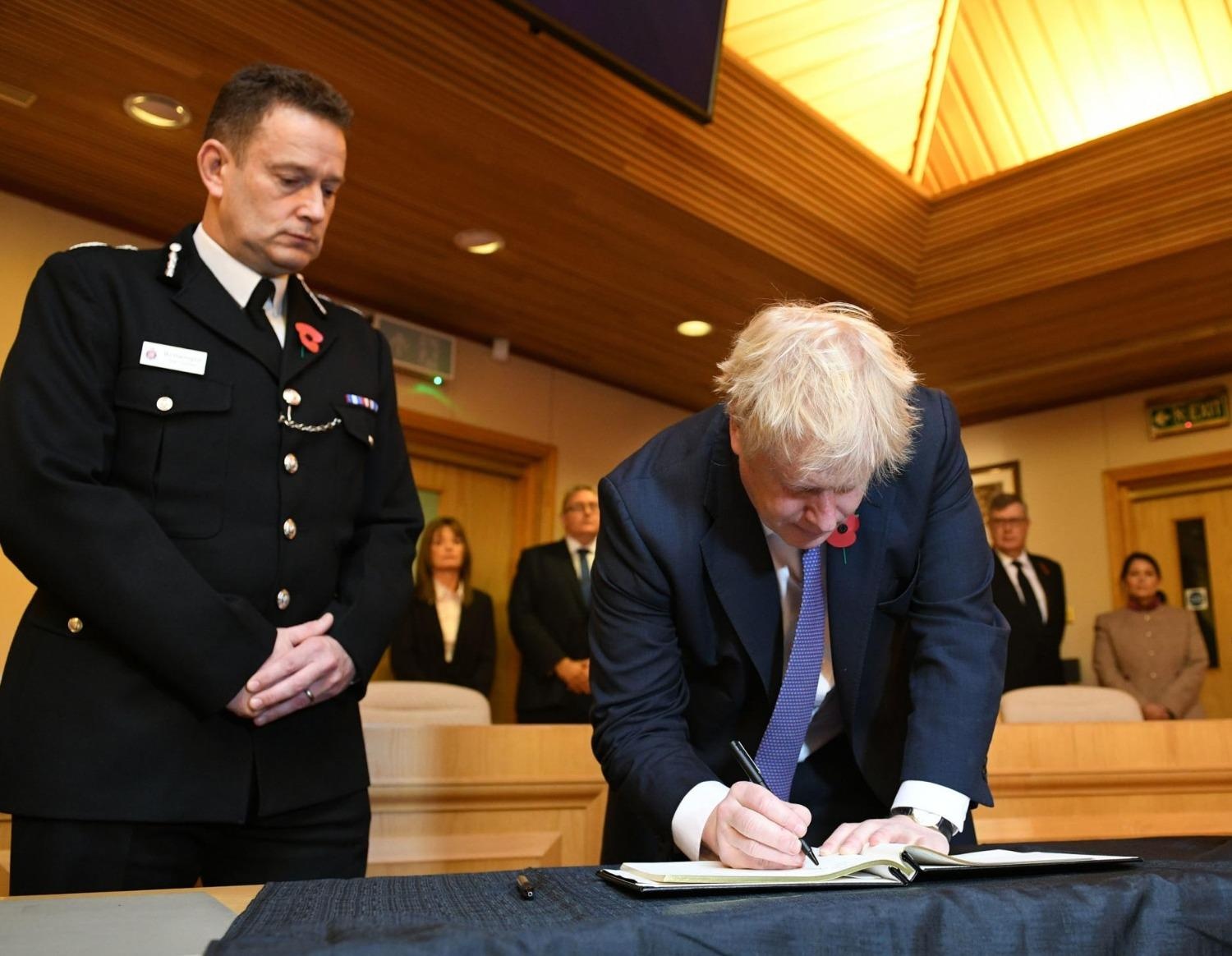 Thu tuong Anh gui loi chia buon vu 39 nguoi tu nan trong thung xe tai hinh anh