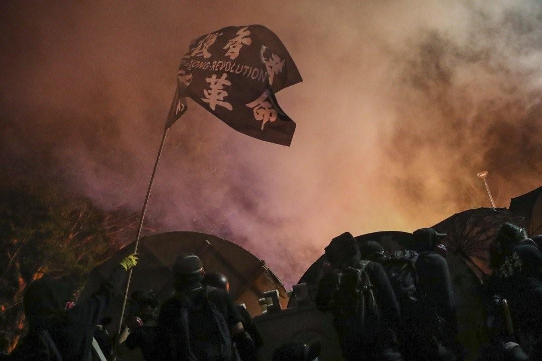 Global Times: Chinh quyen Hong Kong du kien ra lenh gioi nghiem hinh anh