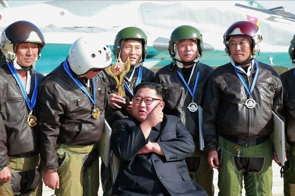 Ong Kim nhac phi cong san sang chien dau voi ke thu vu trang tan rang hinh anh