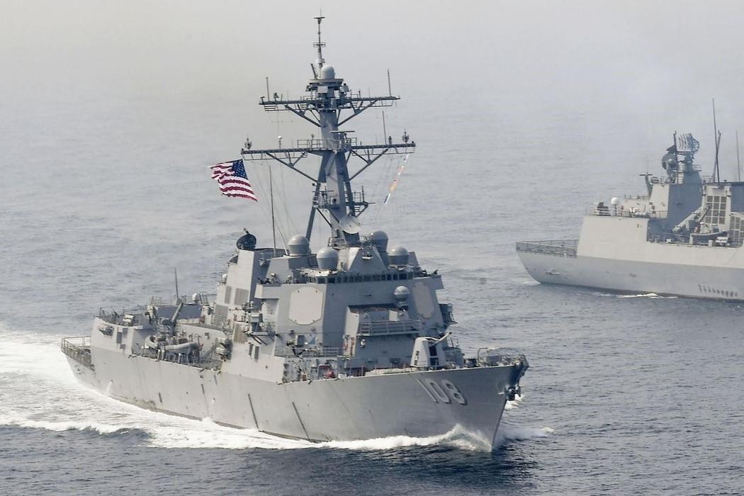 Luc luong Trung Quoc bam duoi tau chien My tren Bien Dong hinh anh