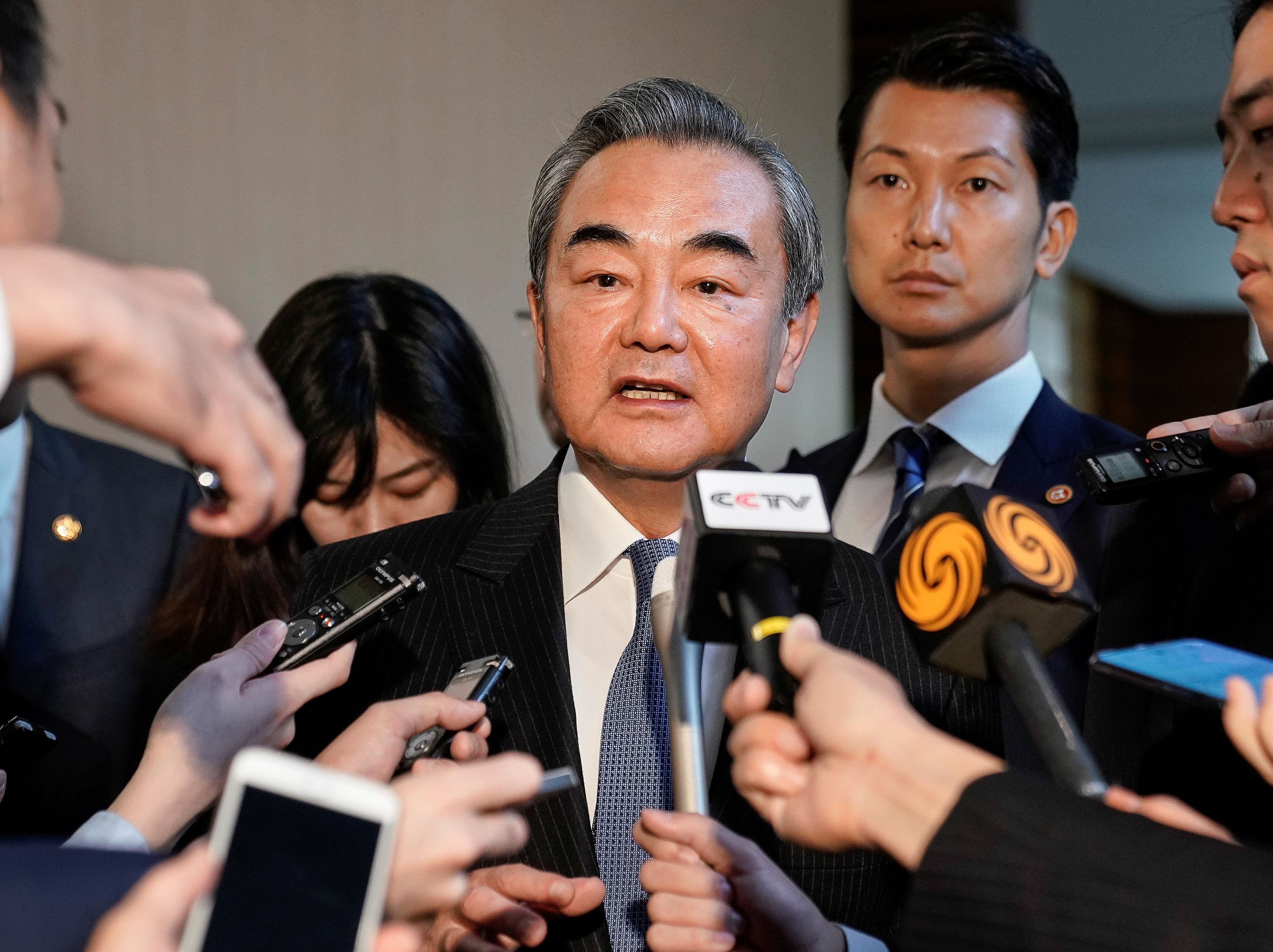 Ngoai truong Trung Quoc phat ngon cung ran sau cu soc bau cu Hong Kong hinh anh