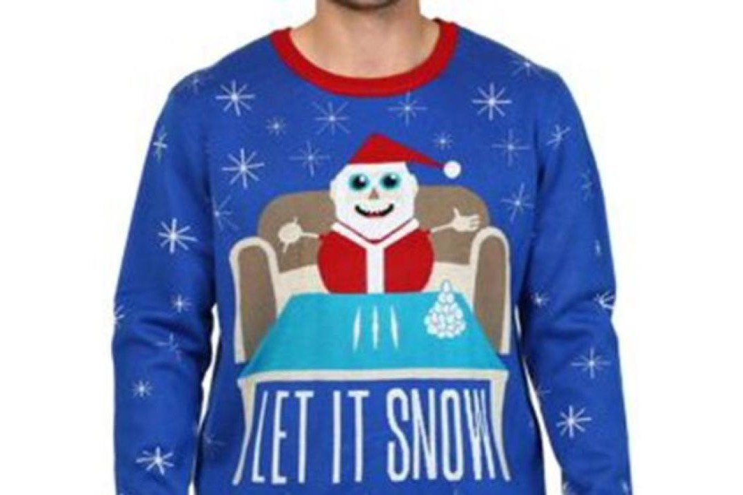 Walmart xin loi vi ban ao lanh 'nguoi tuyet dung ma tuy' hinh anh