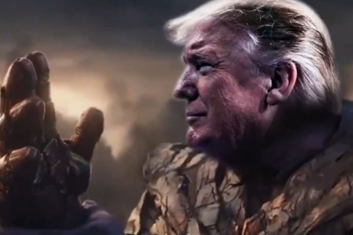 Doi tranh cu bien TT Trump thanh Thanos 'bung tay' phe Dan chu hinh anh