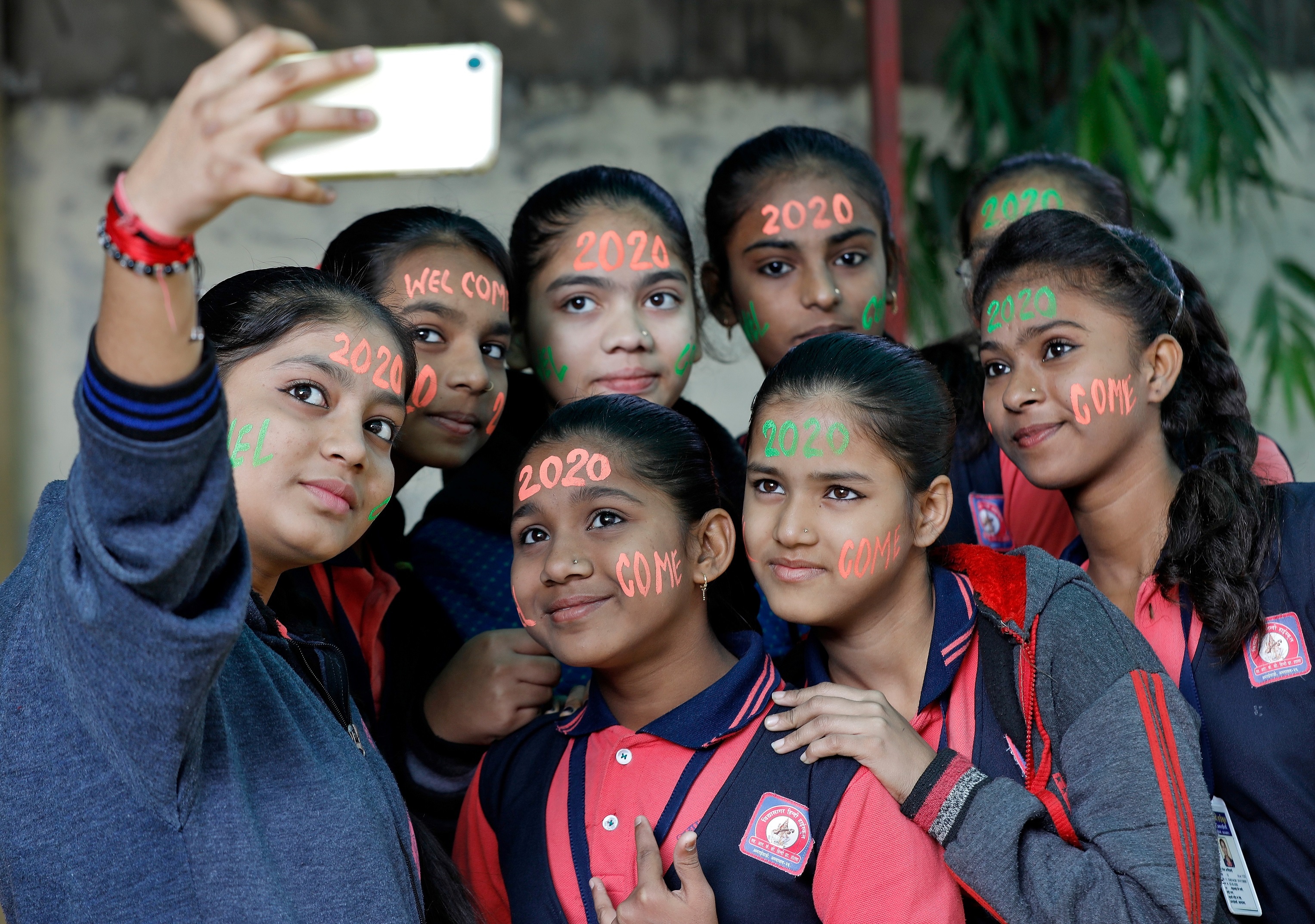 don thap ky moi 2020 tren khap the gioi anh 1