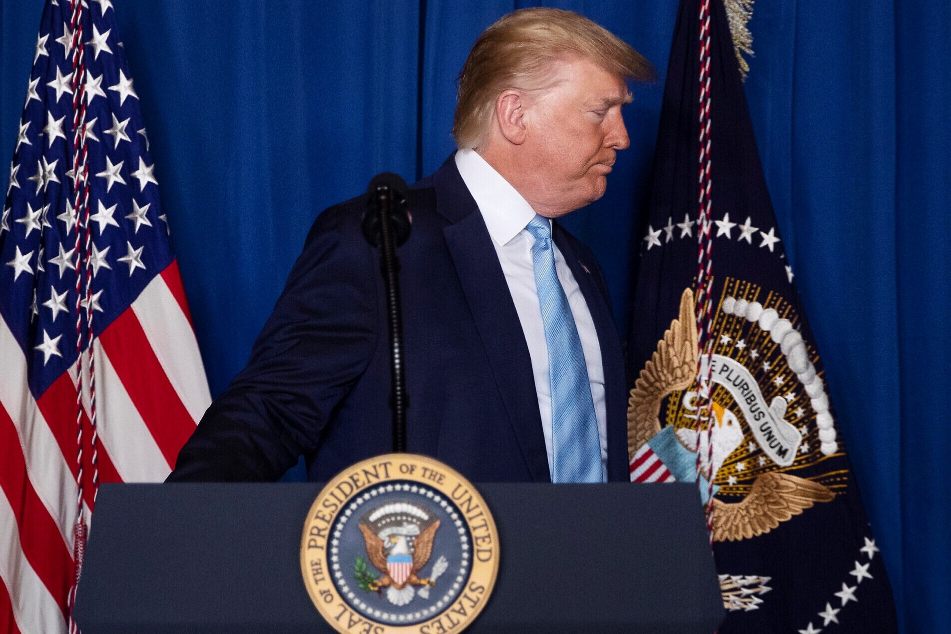 Ha vien My se gioi han quyen cua TT Trump hanh dong quan su voi Iran hinh anh