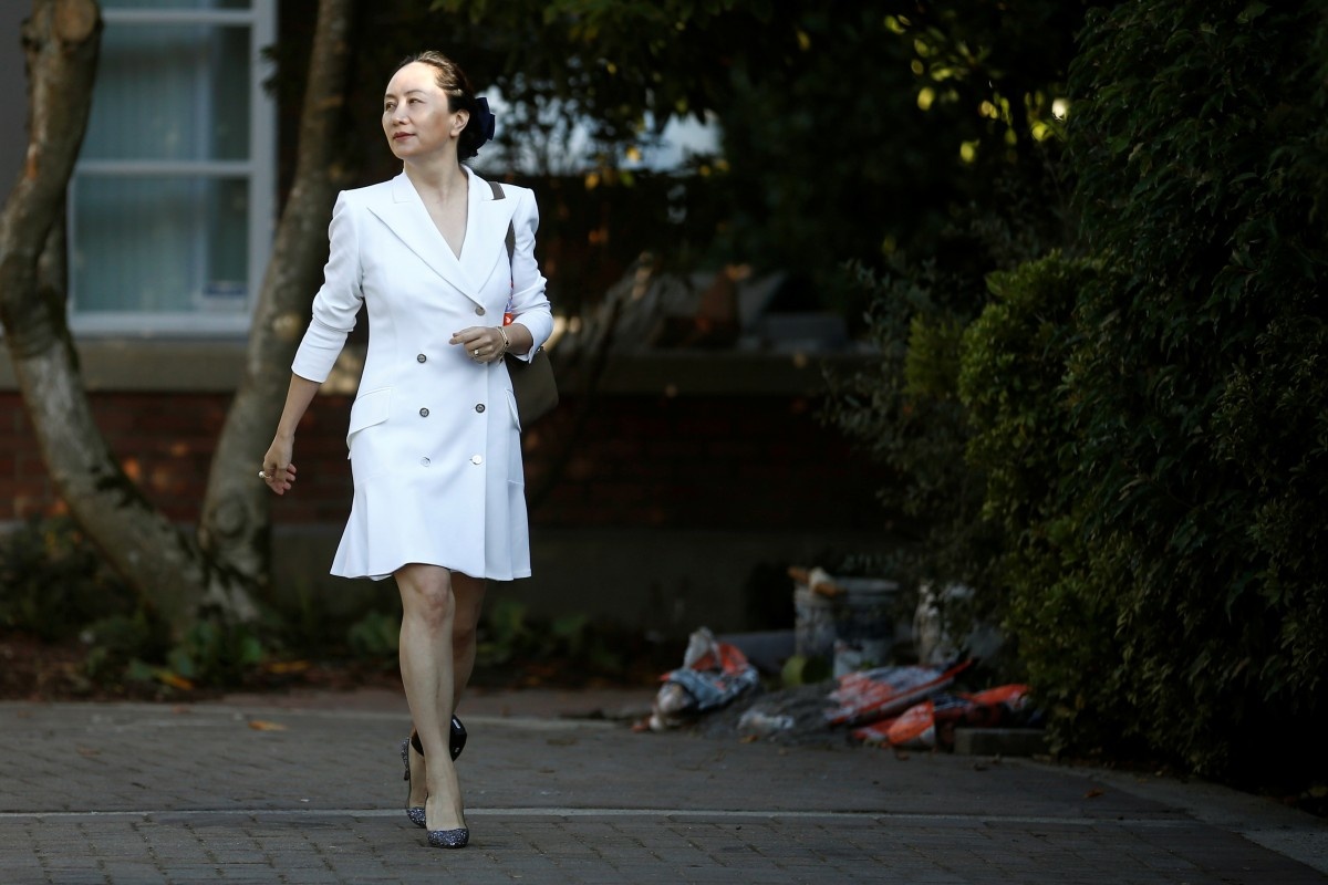 Nguoi bieu tinh doi tha cong chua Huawei bi lo la dien vien 'an tien' hinh anh