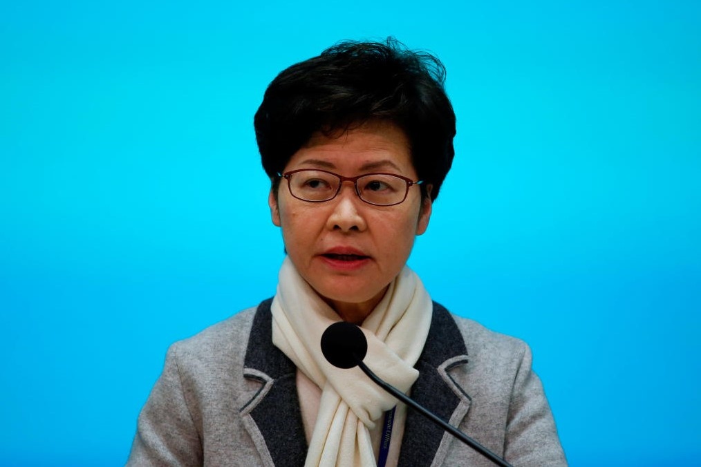 HK tuyen bo trinh trang khan cap ve virus corona, dong cua truong hoc hinh anh