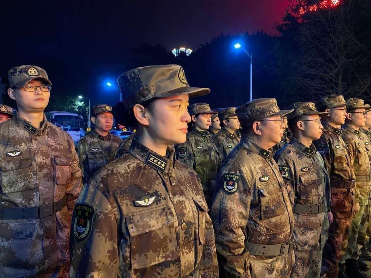 tiep cuu Vu Han anh 1