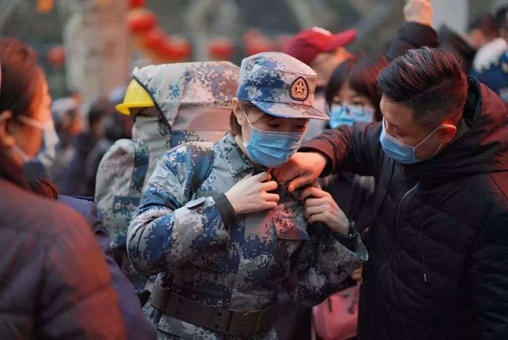 tiep cuu Vu Han anh 10