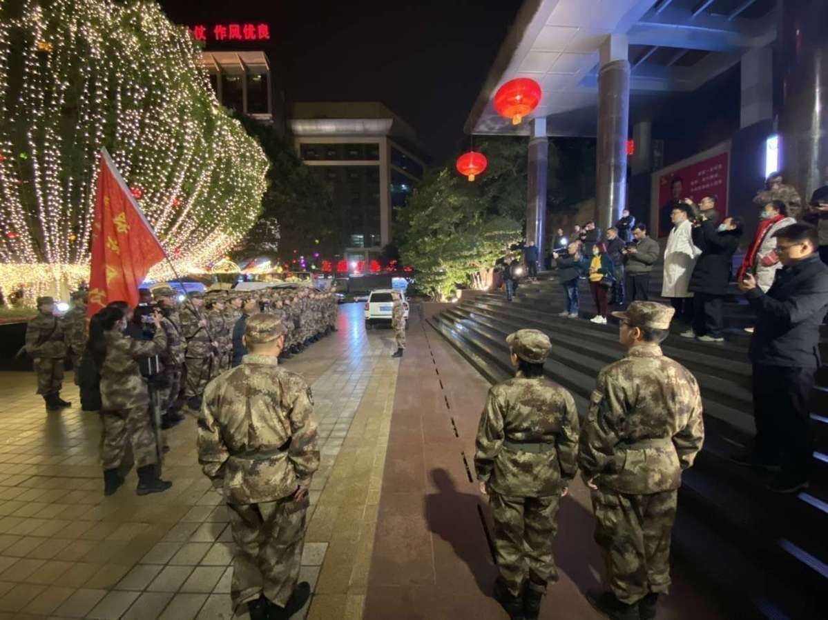 tiep cuu Vu Han anh 7