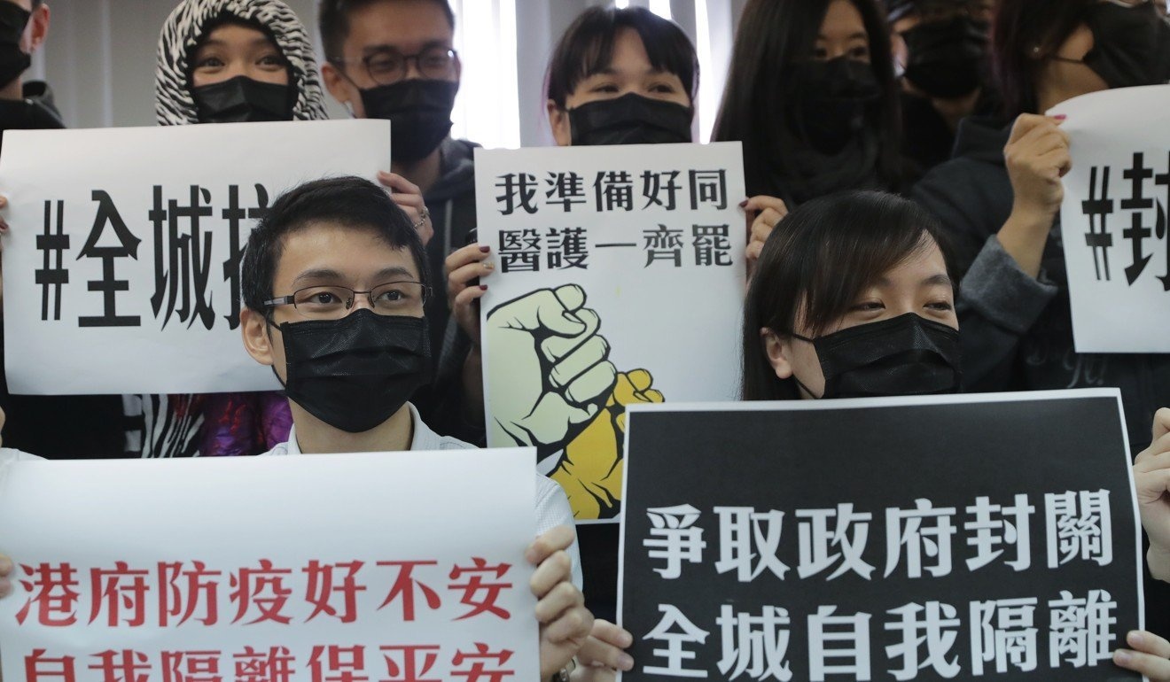 Lanh dao y te Hong Kong bat khoc anh 2