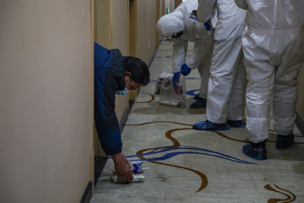 Bac si tai tam dich Vu Han anh 1