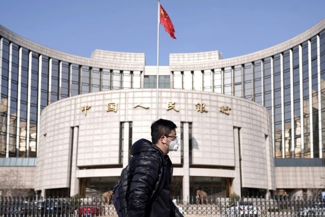 Bien phap cach ly tien giay cua TQ de ngan virus corona gay nghi ngo hinh anh