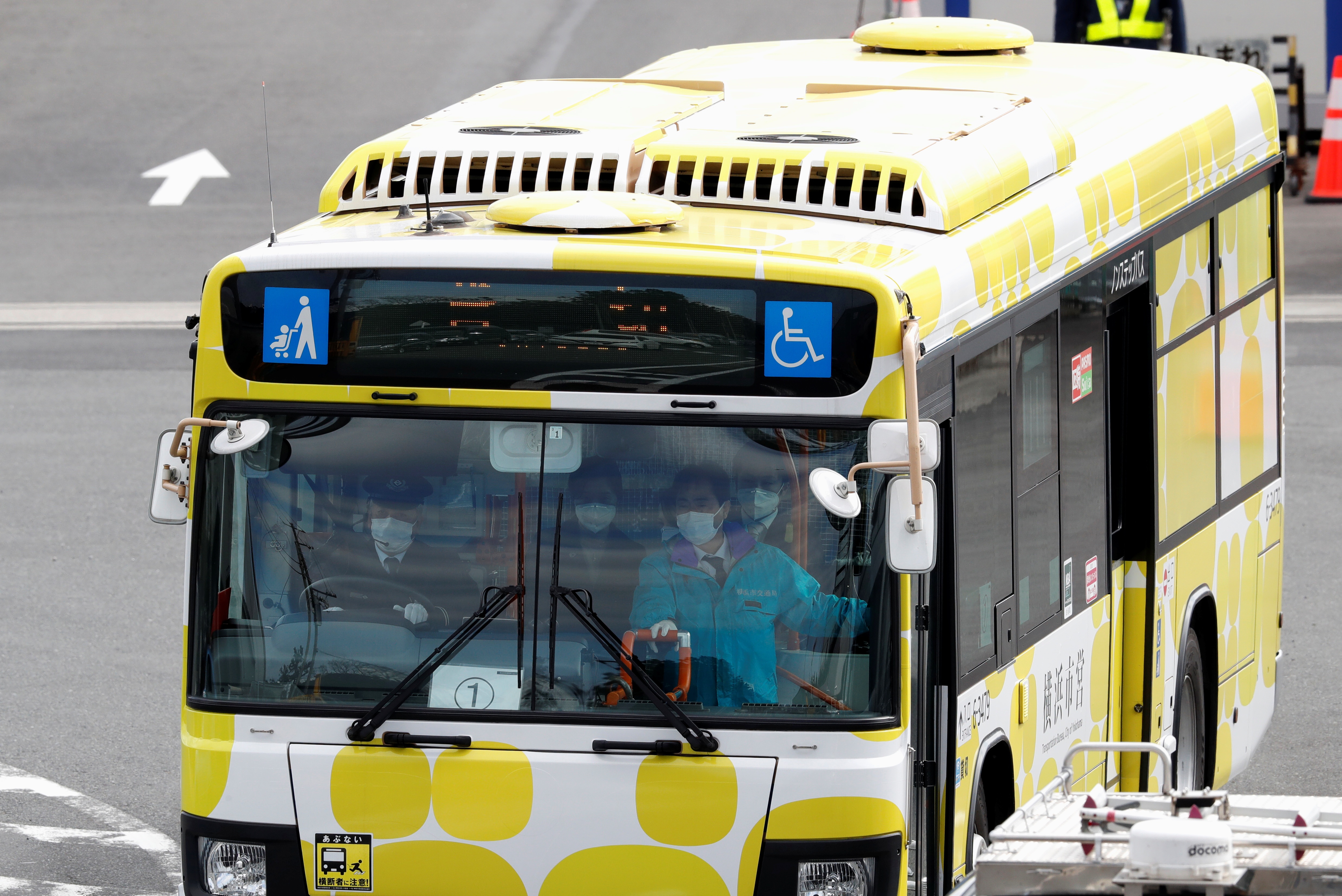 du khach dau tien duoc 'tha' khoi du thuyen anh 11