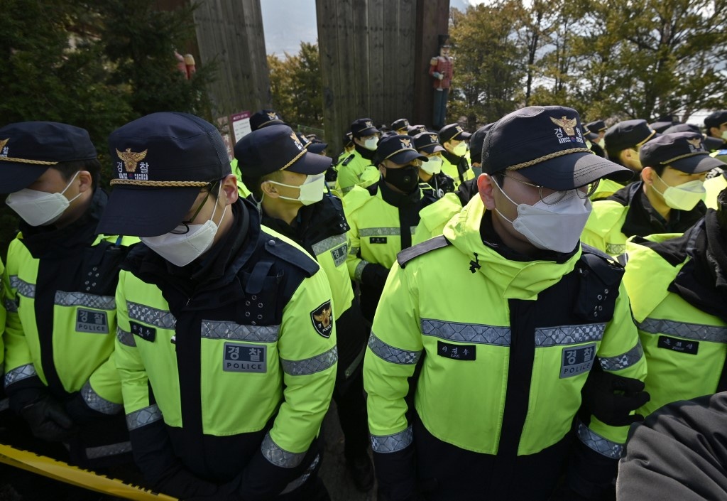 Giao chu Tan Thien Dia quy goi xin loi anh 2