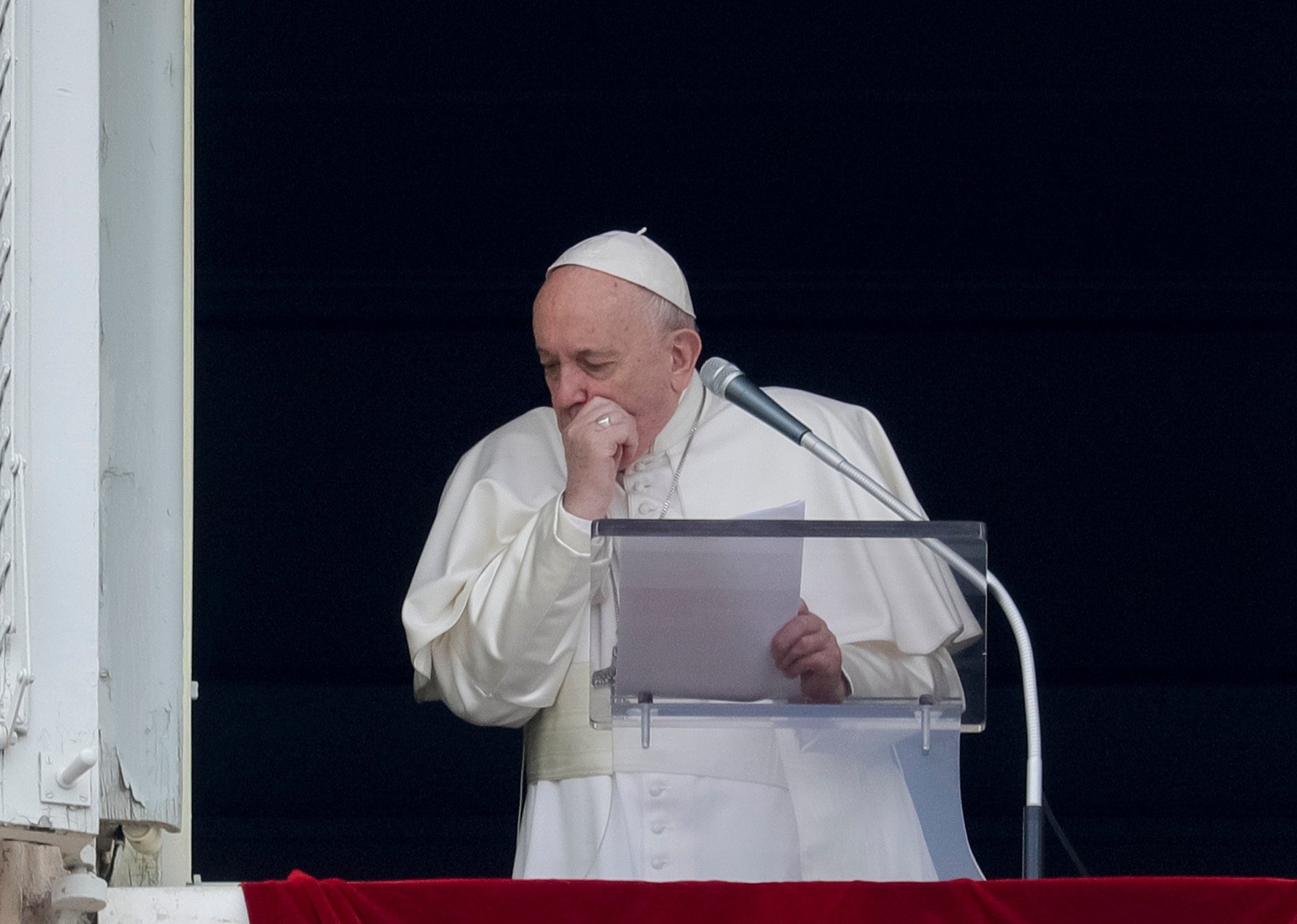 Truyen thong Italy: Giao hoang xet nghiem am tinh voi virus corona hinh anh