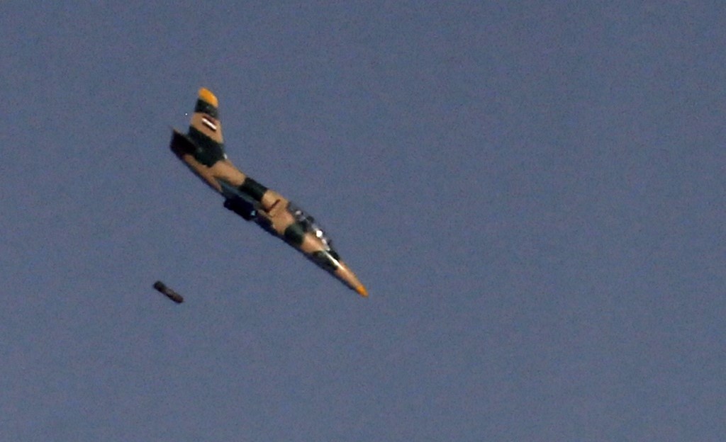 Tho Nhi Ky ban ha may bay chien dau Syria, chien su tiep tuc leo thang hinh anh