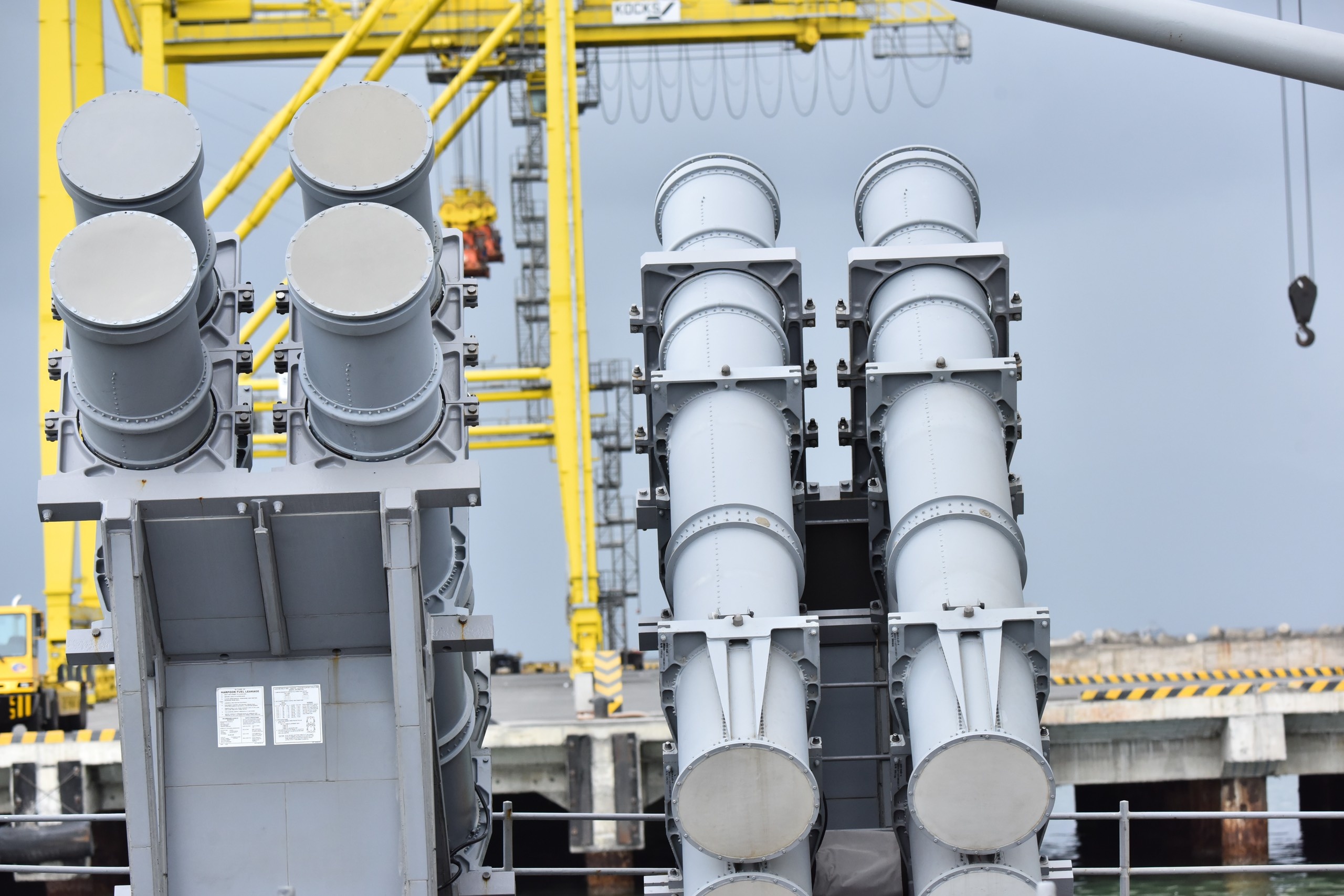 Tu lenh My cung phai doan tau sieu tau san bay anh 9