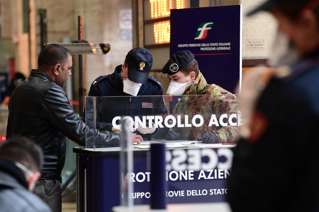 Italy phong toa corona anh 4