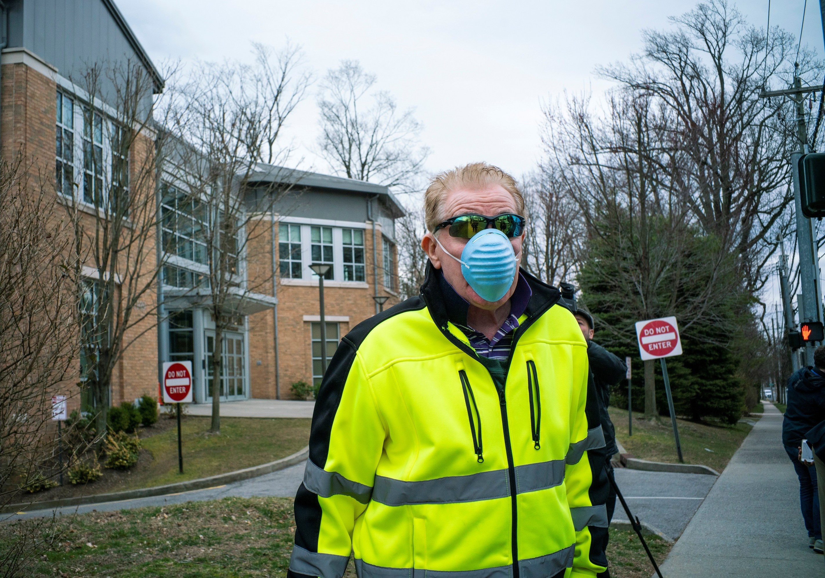 New York chan virus corona lay lan bang 'tham tu dich benh' hinh anh