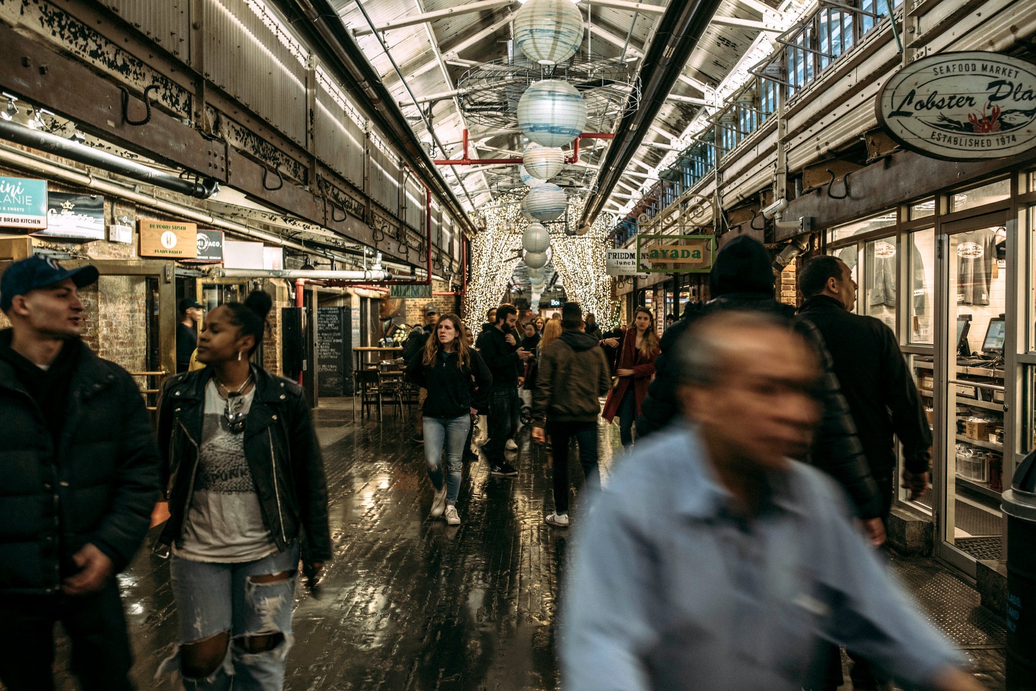 Mot loat thanh pho My dong cua toan bo nha hang, quan bar hinh anh