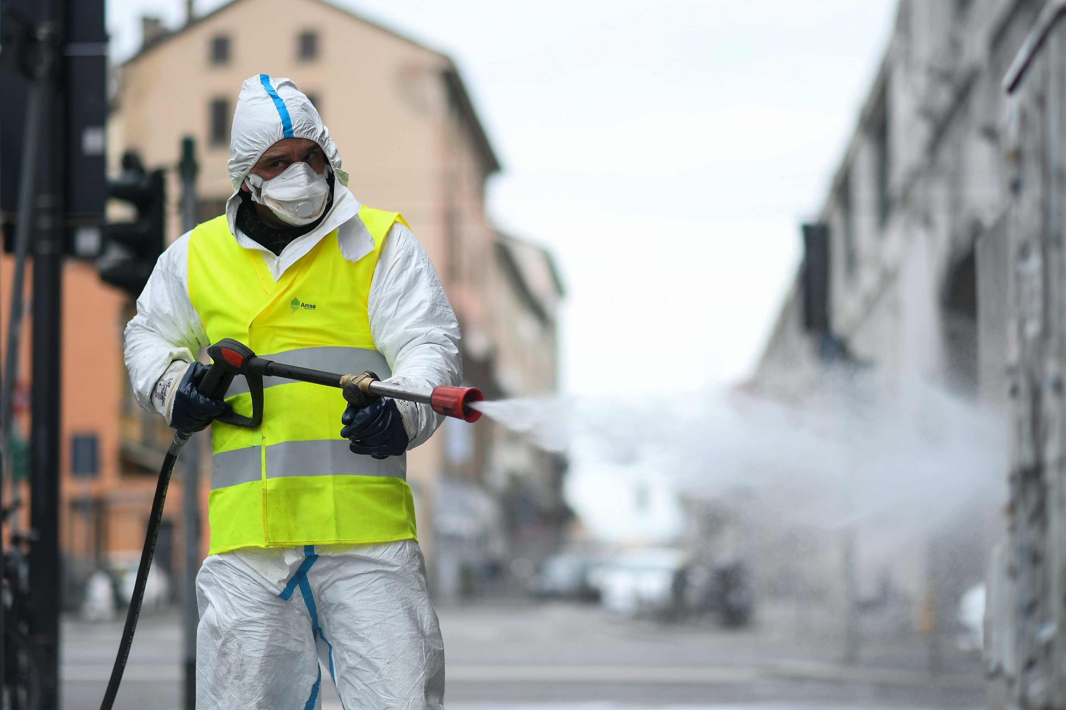 Thu tuong Conte: Italy buoc vao thoi gian nguy hiem nhat cua dich benh hinh anh