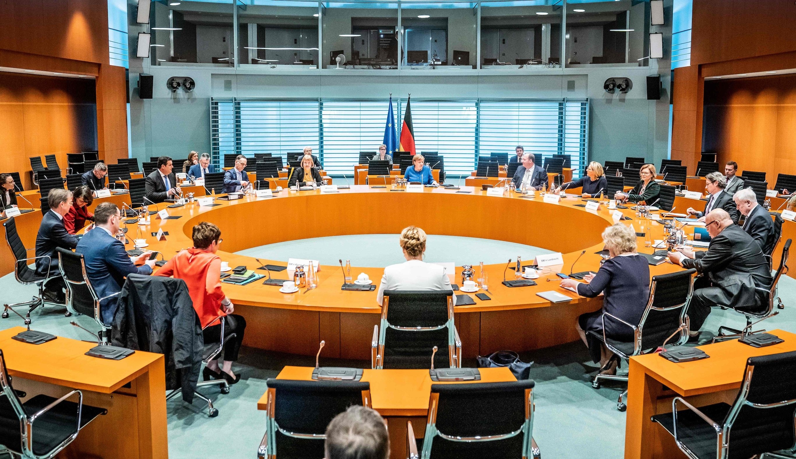 Virus corona la khung hoang anh 1