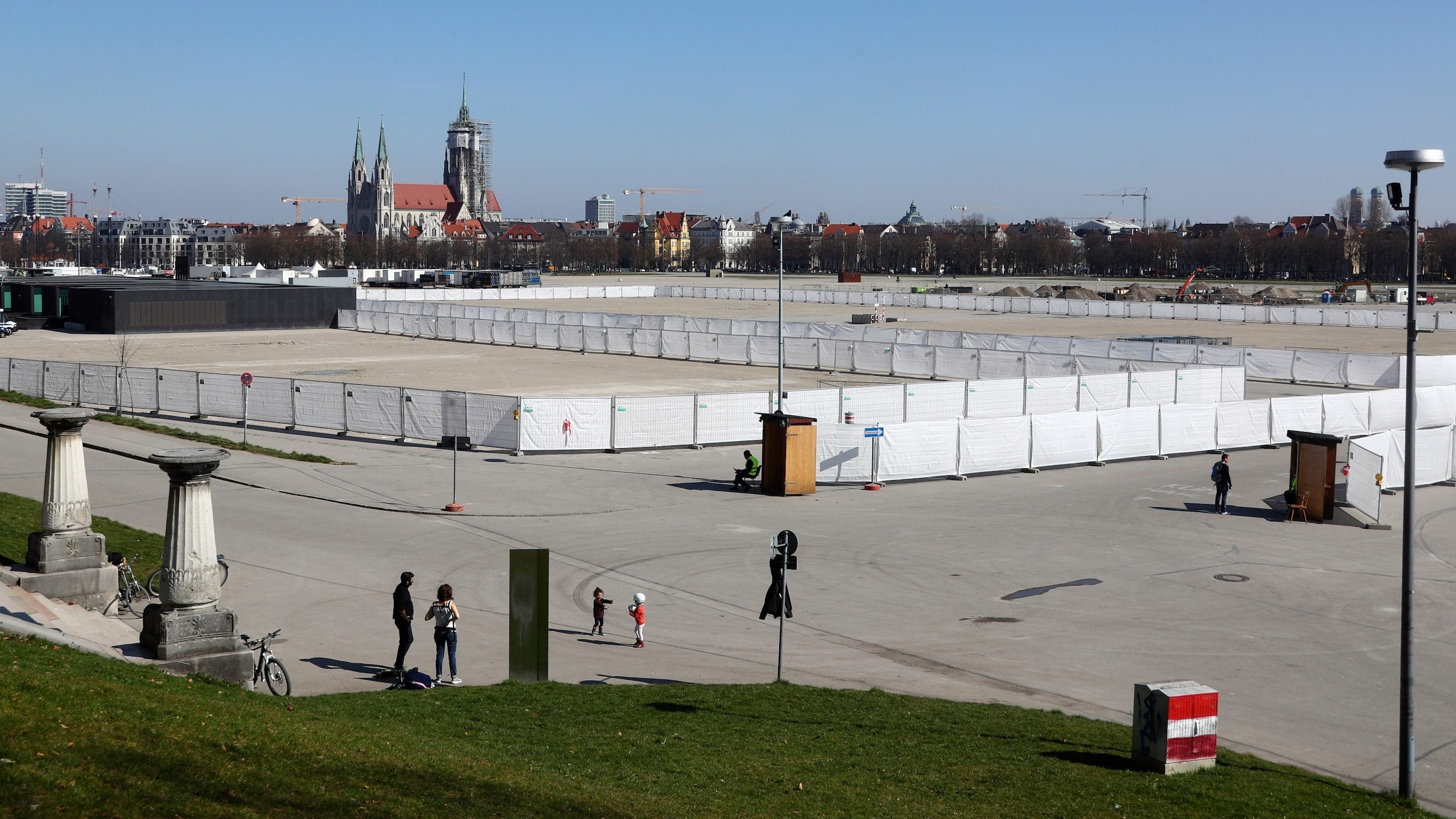 Virus corona la khung hoang anh 2