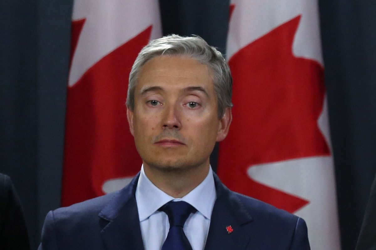 Canada bi chi trich vi gui 16 tan do bao ho anh 1