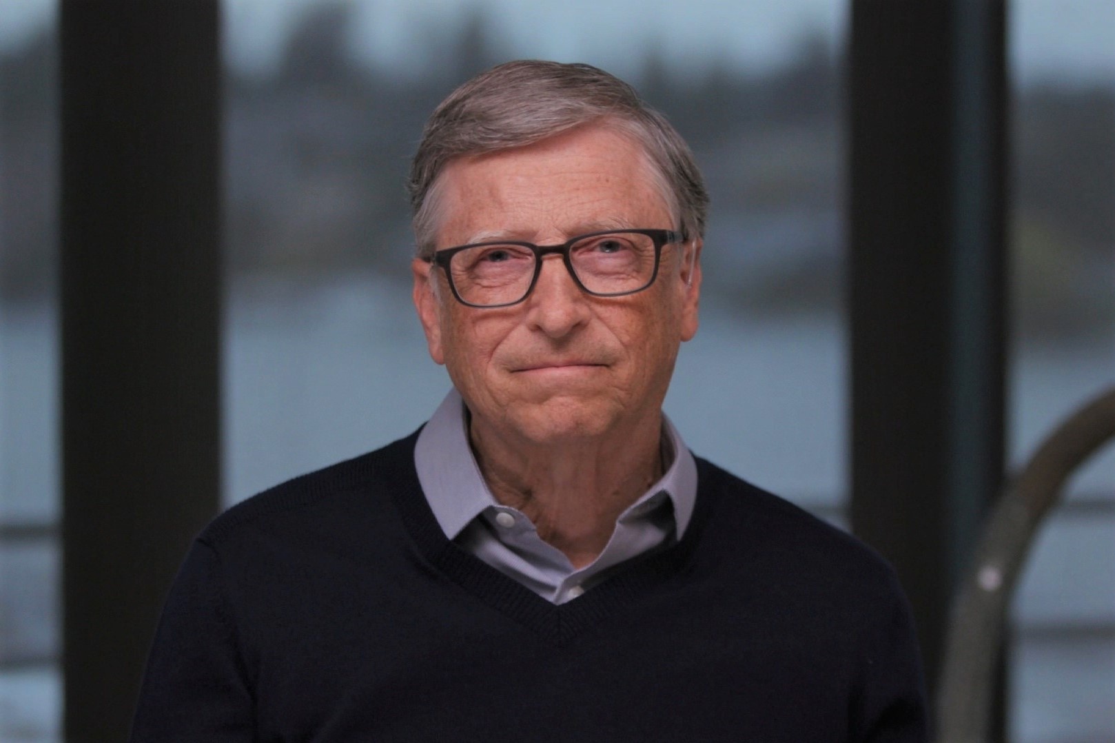 Bill Gates: Han che tiep xuc la 'uu tien hang dau' de chong dich hinh anh