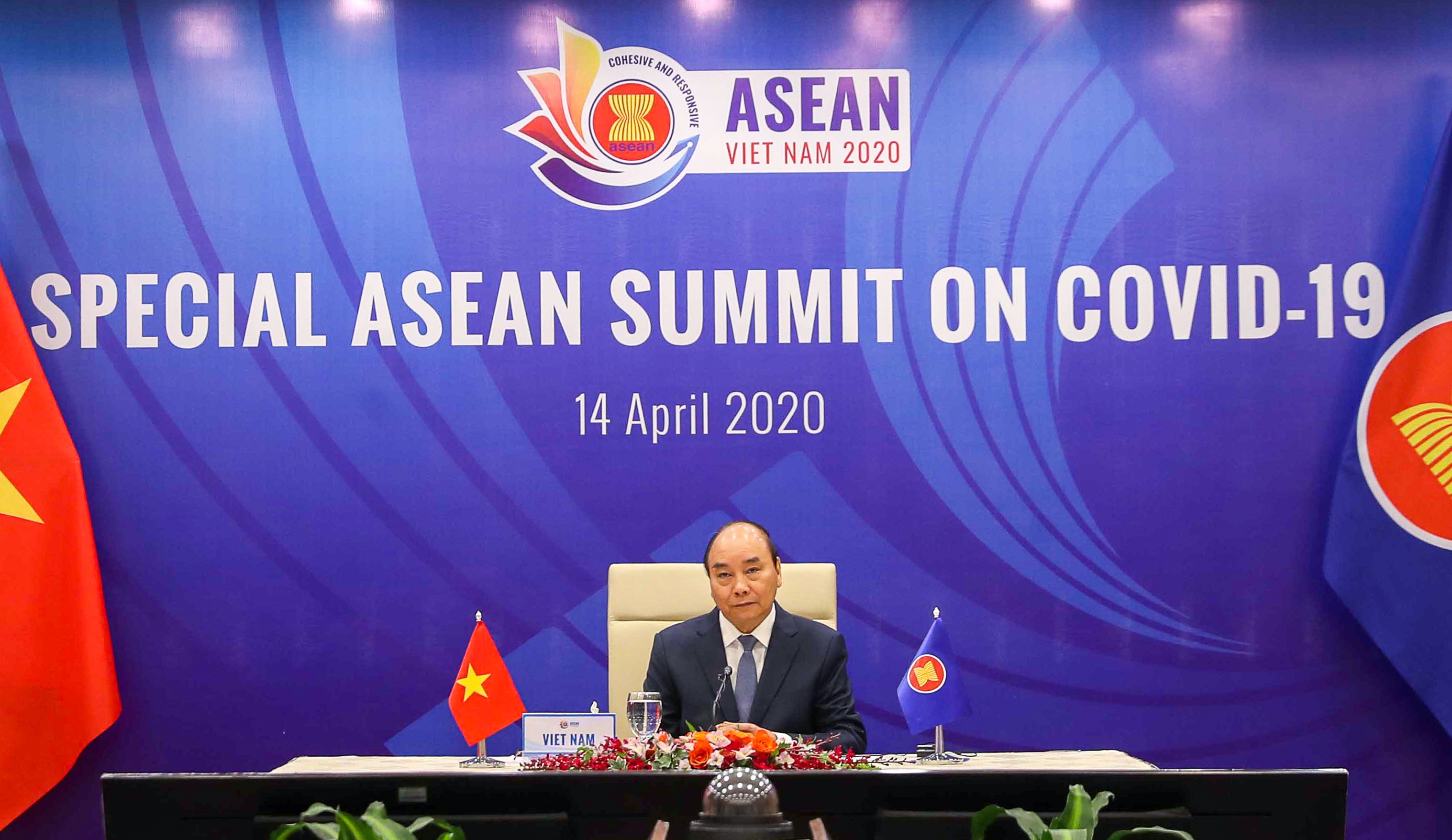 ASEAN thao luan ung pho Covid-19 va hoi phuc kinh te hau dich hinh anh