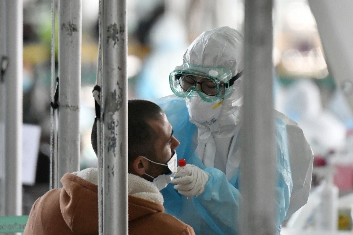 Nhieu ca benh Covid-19 tai phat, Han Quoc lo virus 'thong minh' hon hinh anh