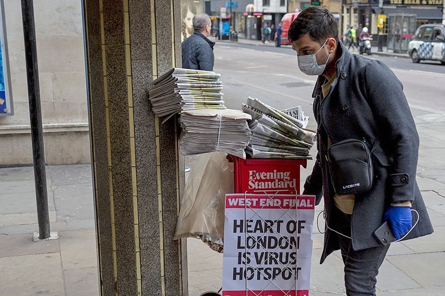 Bao chi Anh them khon don vi dai dich Covid-19 hinh anh