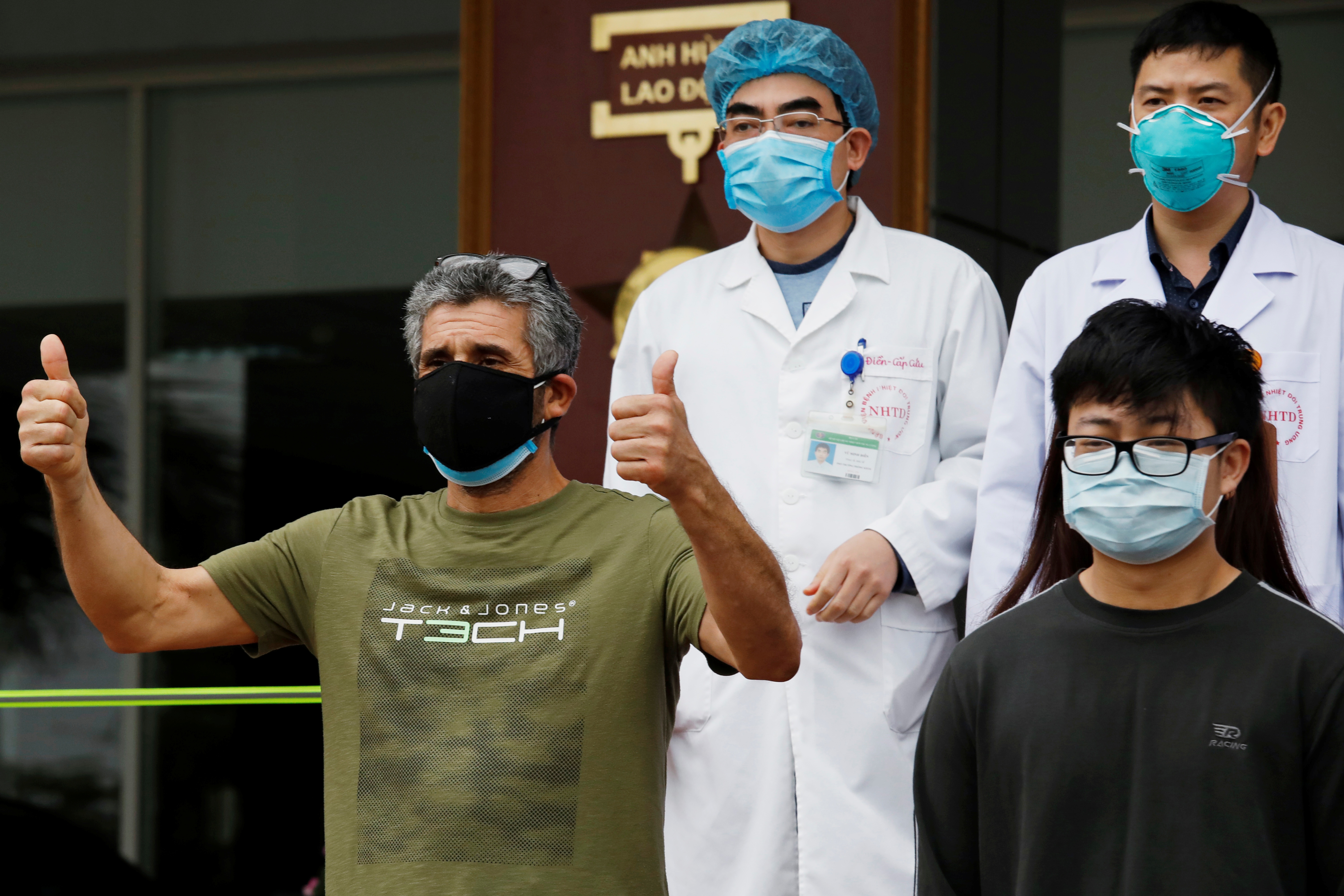 WHO: Tai Viet Nam, chinh phu quyet liet, nguoi dan tu giac chong dich hinh anh