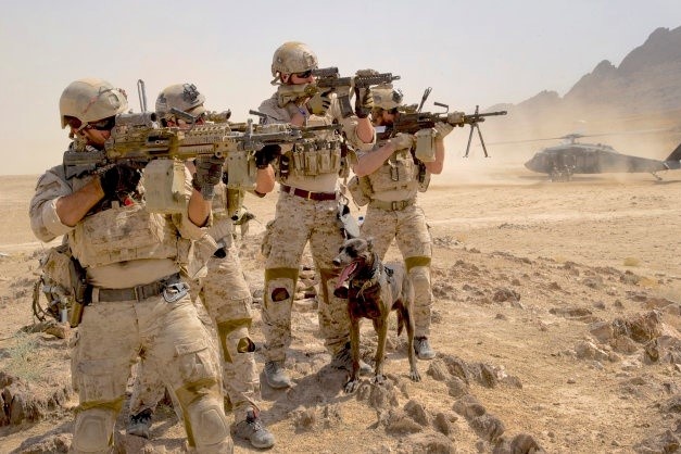 Dac nhiem SEAL truy tim tung tich cong dan My bi bat o Afghanistan hinh anh