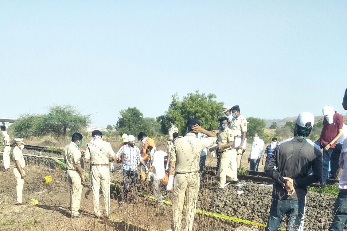 14 nguoi chet o An Do vi nam tren duong ray khi xe lua chay qua hinh anh