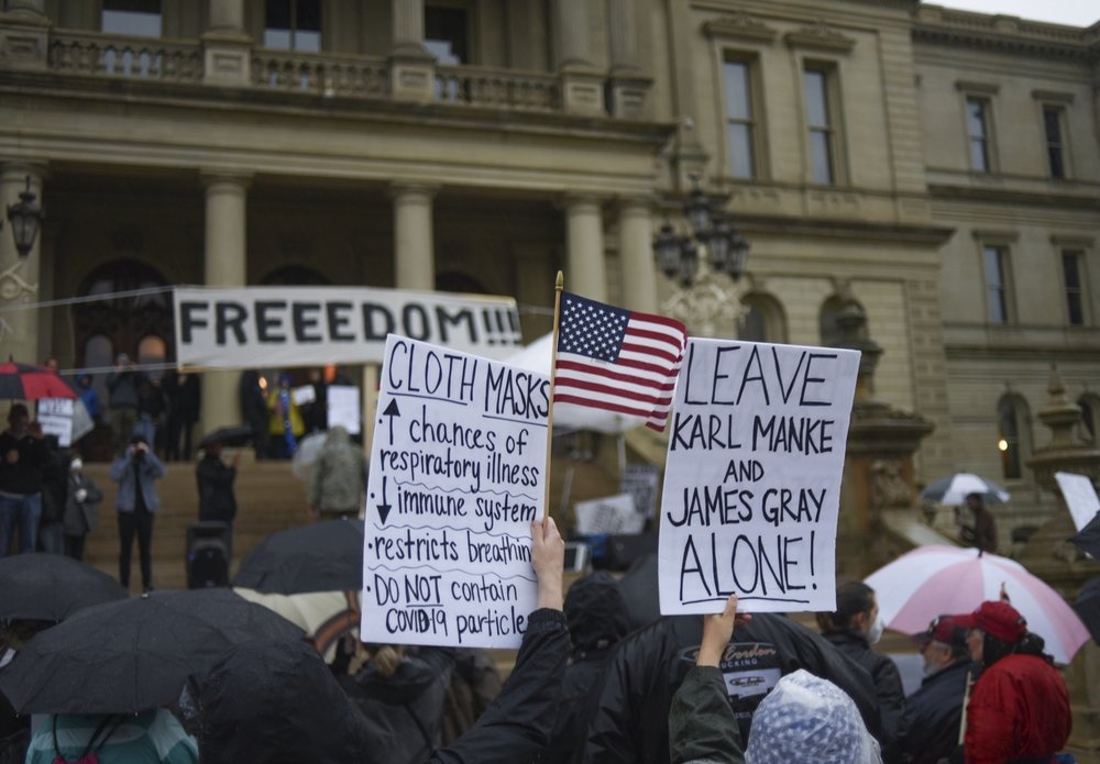 mang sung phan doi lenh o yen trong nha anh 8