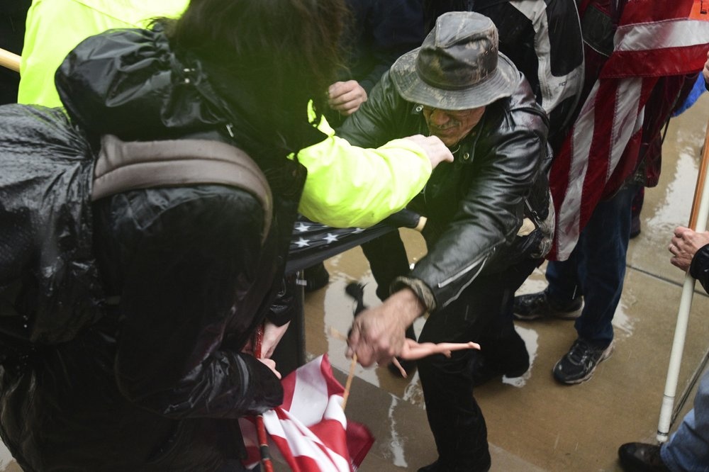 mang sung phan doi lenh o yen trong nha anh 10