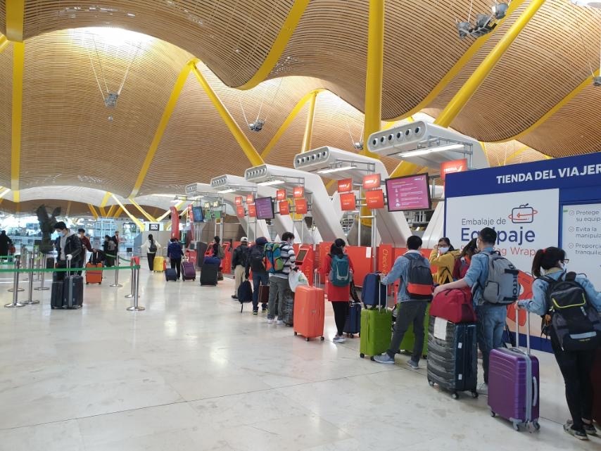 Dua gan 200 nguoi Viet tu chau Au anh 1