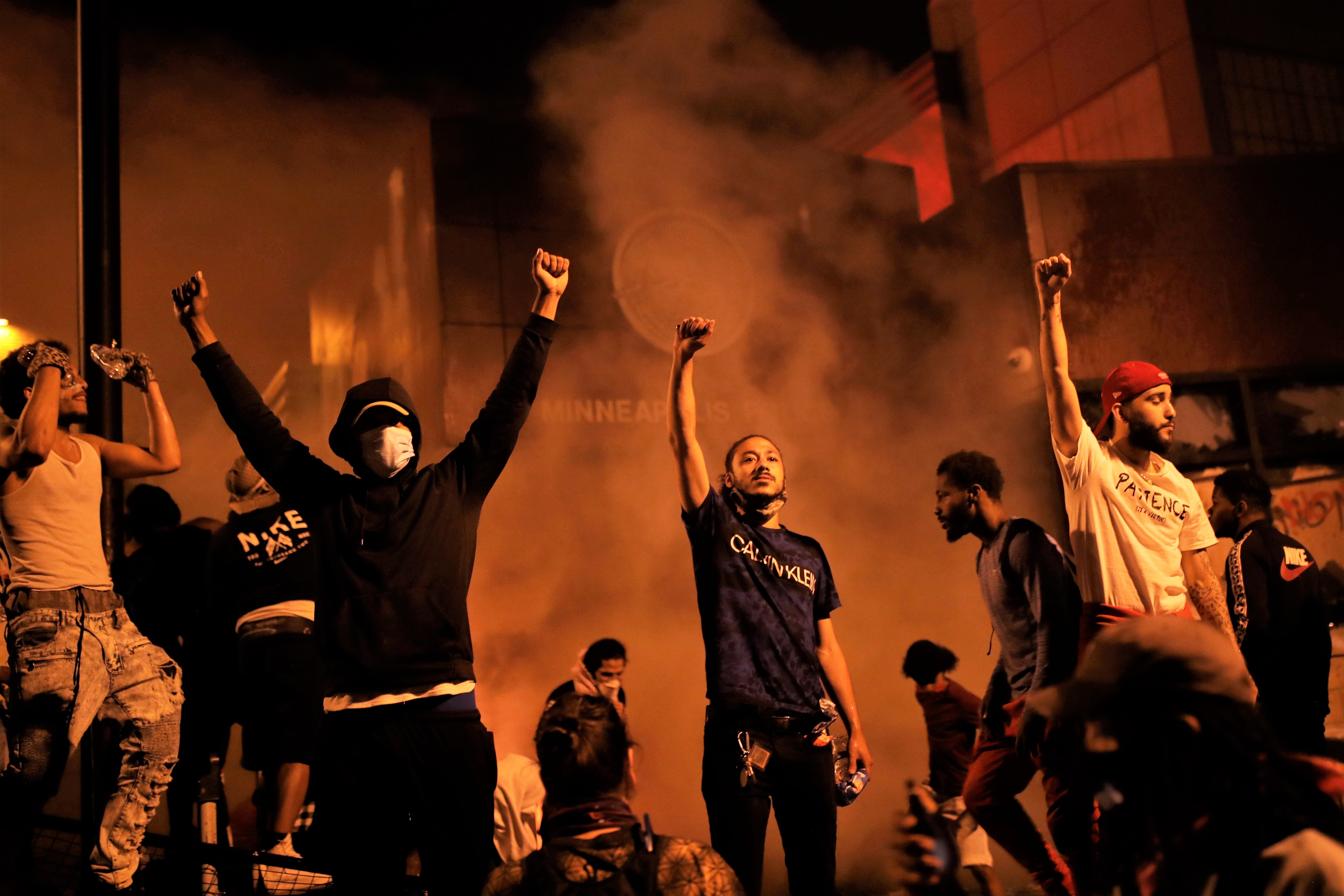 TT Trump de doa dung quan doi doi pho bao luc o Minneapolis hinh anh