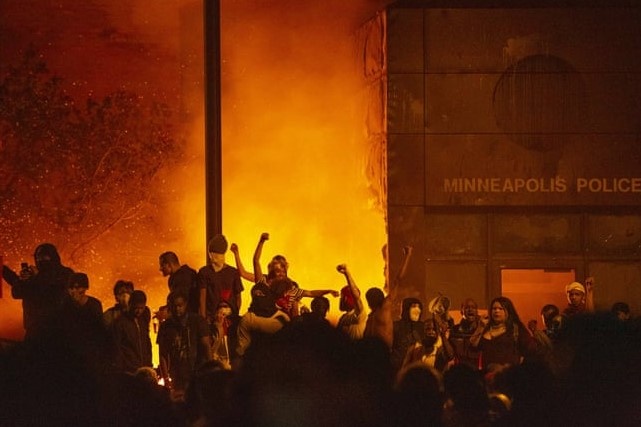 Ai dung sau nhung vu cuop pha va bao dong o Minneapolis? hinh anh