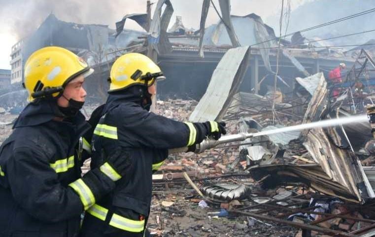 No xe bon o Trung Quoc anh 2